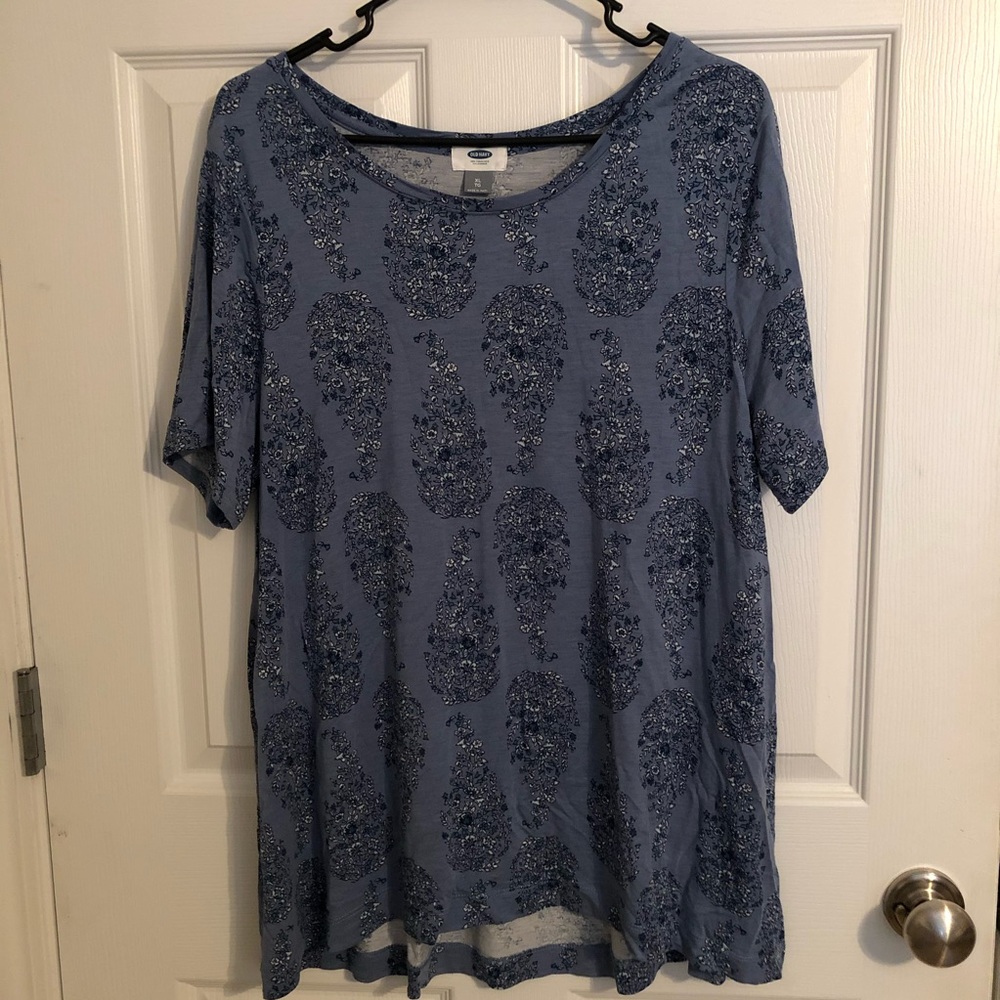 Blue floral top